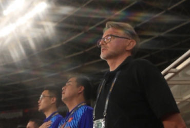 Bí ẩn về HLV Troussier: Sự thật đằng sau chiếc ghế nóng lung lay