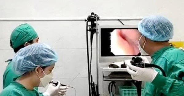 Nguy cơ của thói quen ngậm tăm và hậu quả đáng sợ