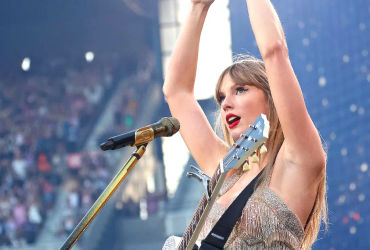 Taylor Swift Breaks Records with Latest Billboard No. 1 Hit