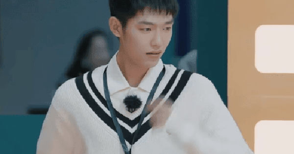 Bí Ẩn Về Sao Nam Bị Cấm Đóng Cổ Trang: Sự Thật Đằng Sau Kém Sắc và Thái Độ Vô Duyên