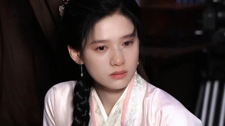 Nữ diễn viên Hoa ngữ gây bất ngờ với cảnh khóc đầy xúc động trong phim mới