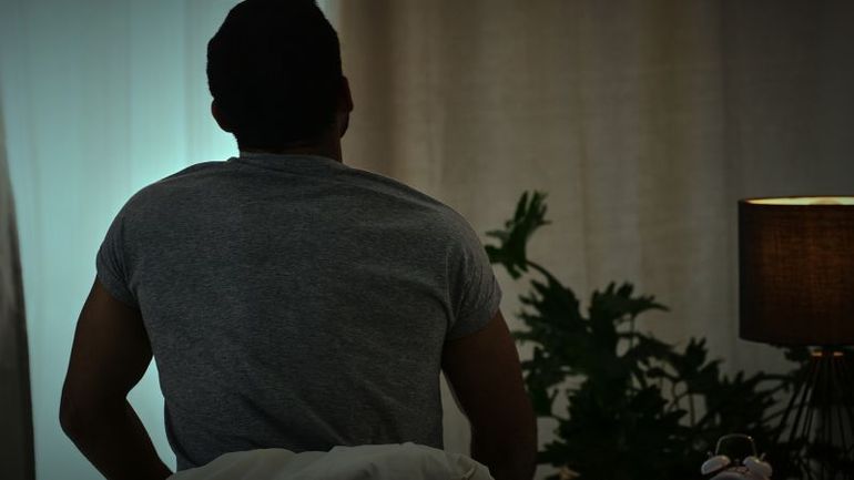 How Modern Indicator Lights Are Disrupting Your Sleep Patterns