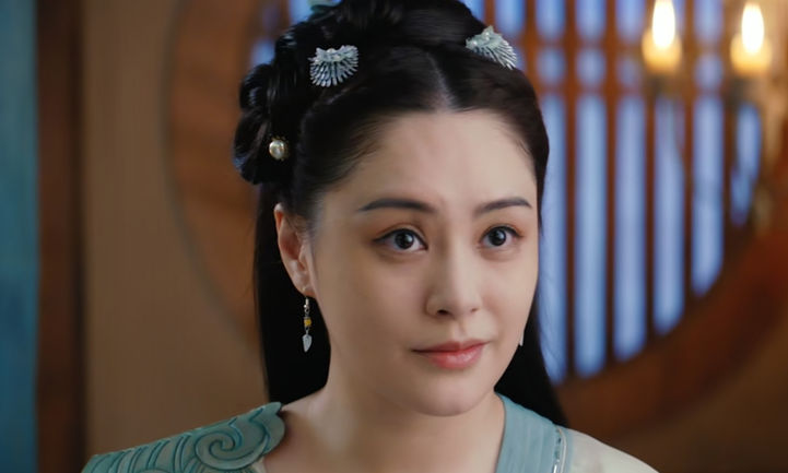 Sự Thay Đổi Đáng Ngạc Nhiên Của Diễn Viên Chung Hân Đồng Trong Phim Cổ Trang