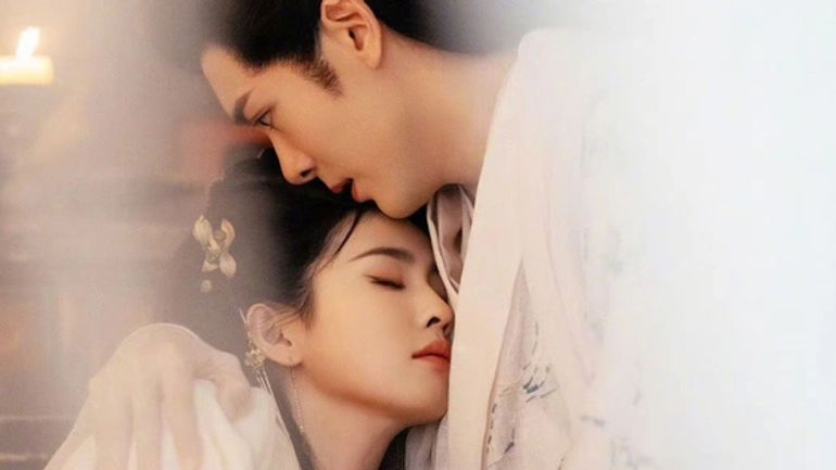 Bí Mật Đằng Sau Cảnh Giật Áo và Hôn Cổ của Cặp Đôi Hoa Ngữ trong Phim Lâm Giang Tiên