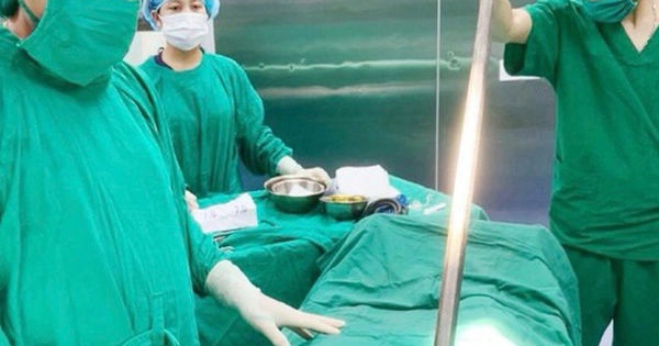 Cuộc chiến sống còn: Chuyện kỳ diệu của người đàn ông bị thanh xà beng đâm xuyên bụng