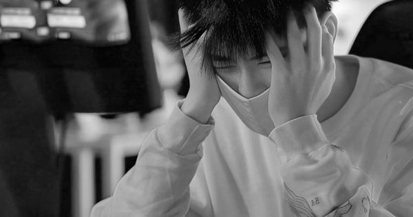 Tình Yêu Và Sự Hy Sinh: Câu Chuyện Đau Lòng Của Người Chàng Game Thủ