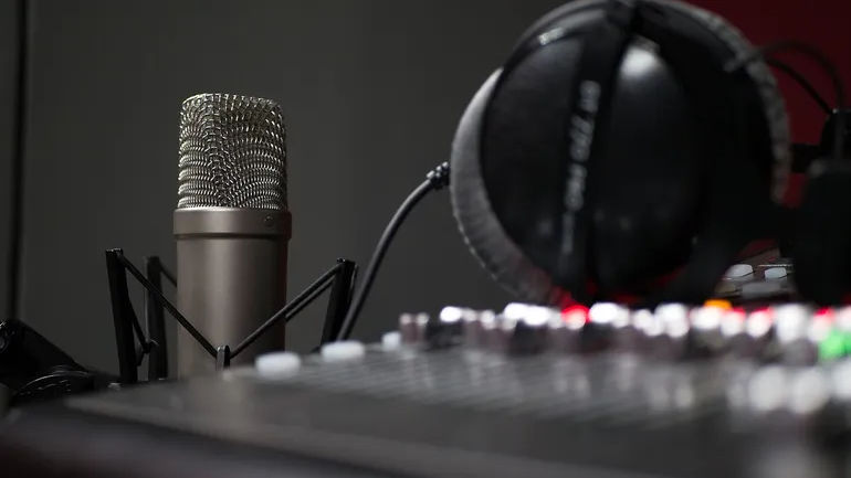 Podcast Ad Revenue Projection: Double-Digit Growth Anticipated After Previous Year's Decline
