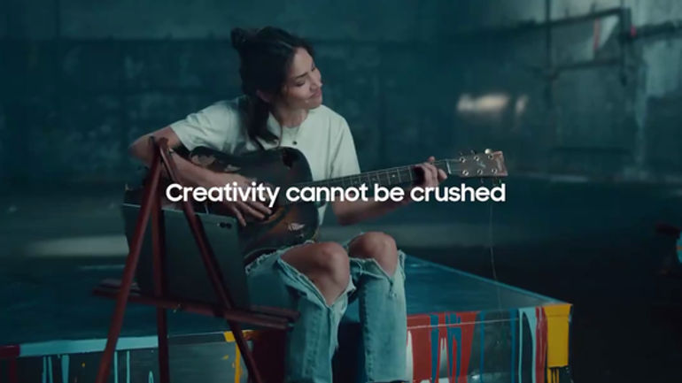 Samsung vs Apple: Cuộc chiến quảng cáo giữa hai ông lớn công nghệ