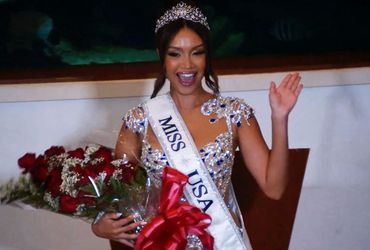 Hawaii's Savannah Gankiewicz wins the Miss USA title amidst organization turmoil