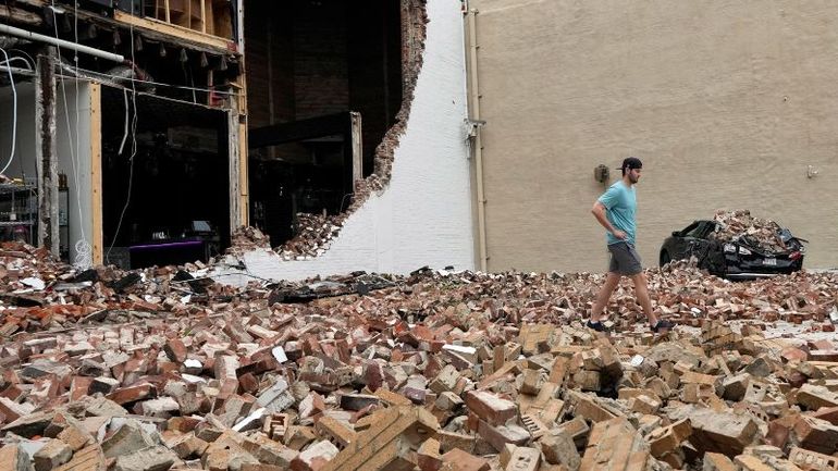 Houston's Recovery Efforts After Deadly Storms: Restoring Power Amid Flood Threat