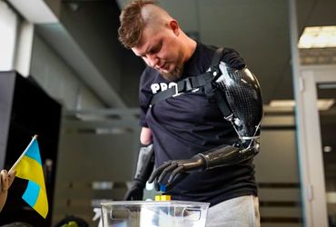 The Impact of AI and Bionics on Enhancing Rehabilitation for War Veterans
