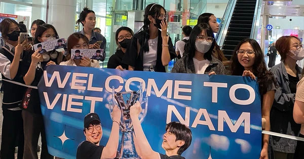 Sự kiện Korea Travel Festa 2024: Khi Dàn Game Thủ LCK Trở Thành Idol Của Cộng Đồng Việt