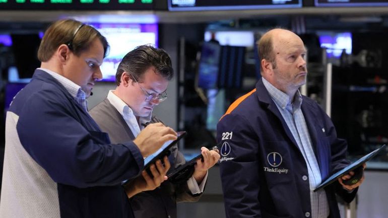 Market Decline Amid Concerns Over Economic Stability