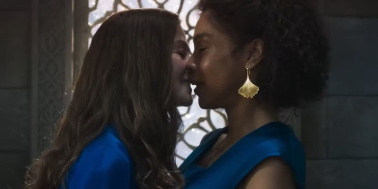 Moiraine & Siuan Wheel of Time season 2