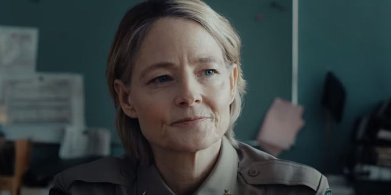 Liz Danvers (Jodie Foster) smirks in True Detective
