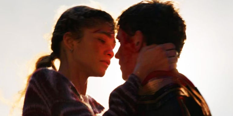Spider-Man and MJ kissing at the end of No Way Home