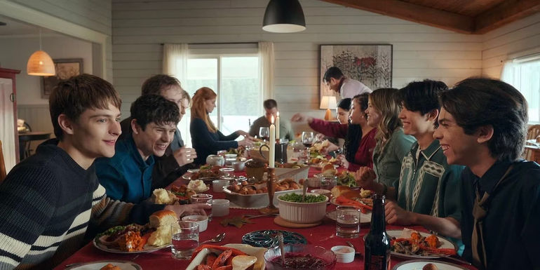 Many characters in My Life with the Walter Boys sitting at the dinner table