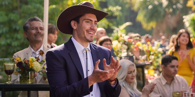 Iván Amozurrutia as Gabriel in The Manny