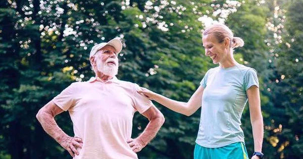 Bài kiểm tra 10 giây dự đoán tuổi thọ: Nguy cơ tử vong tăng gần gấp đôi khi không đạt yêu cầu