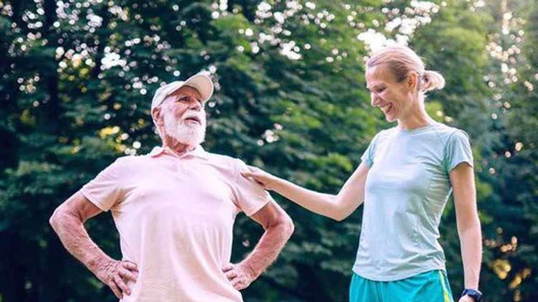 Bài kiểm tra 10 giây dự đoán tuổi thọ: Nguy cơ tử vong tăng gần gấp đôi khi không đạt yêu cầu