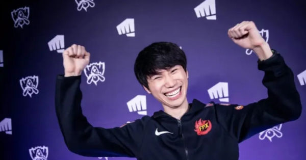 Doinb bất ngờ trở lại với sự quyết tâm và sẵn lòng chịu trách nhiệm, không cần phải suy đoán cũng hiểu nguyên nhân