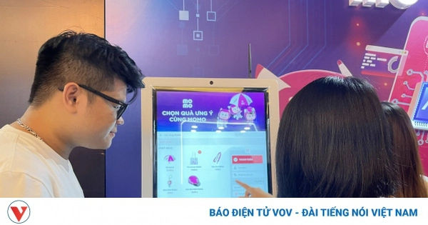 Yếu tố gian lận tiền khi mua hàng qua wifi công cộng được thực hiện như thế nào?