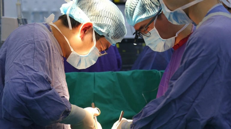 2 anh em hưởng sống nhờ ghép tim từ người hiến tạng chết não