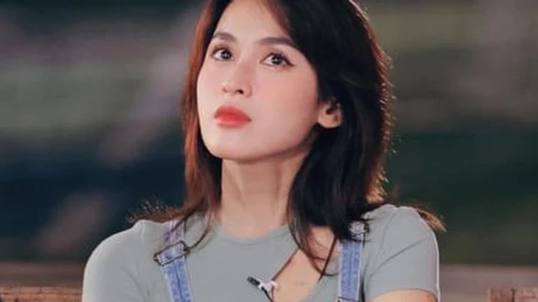 Tâm tư gặp sóng của Tú Vi sau lời chỉ trích trong Chị đẹp đạp gió