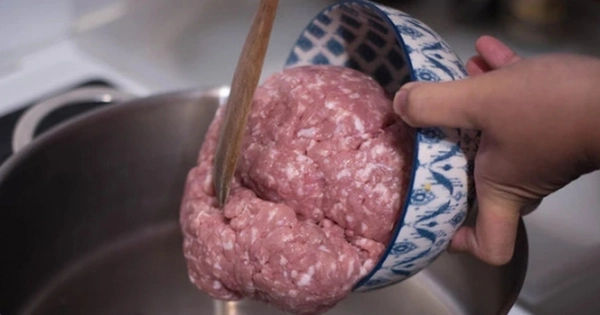 Những món không nên mua ăn Tết dù giảm giá vì có thể gây bệnh cho cả gia đình