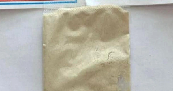 Nguy cơ ngộ độc thuốc từ việc mua thuốc trên mạng