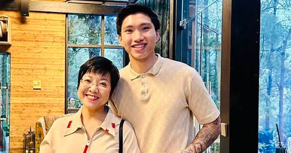 Hậu Vệ Đoàn Văn Hậu và MC Thảo Vân: Gặp Mặt Ngoài Đời