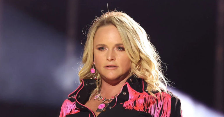Miranda Lambert's Fiery Outburst: Fans Beware of Selfie Chaos!