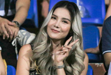 Số hóa Kỳ Hân: Hâm mộ Mạc Hồng Quân từ khán đài ngoại truyền