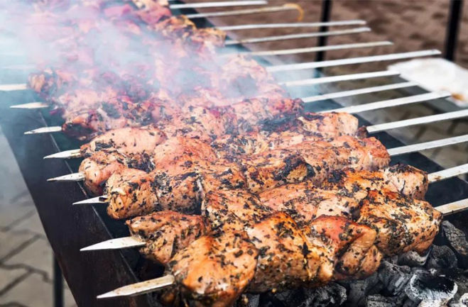 The Ultimate Guide to Choosing the Perfect Charcoal for Grilling