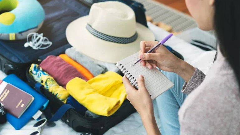 7 Must-Have Items for a Perfect Summer Getaway