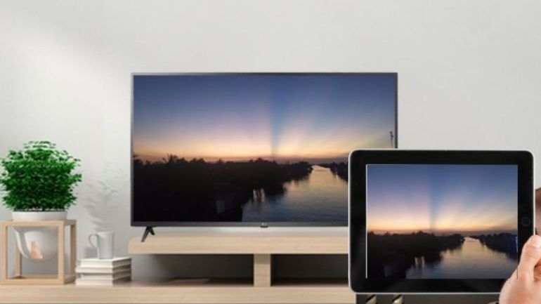 Đắm chìm trong sự kết hợp hoàn hảo: Bí quyết kết nối máy tính bảng với Tivi