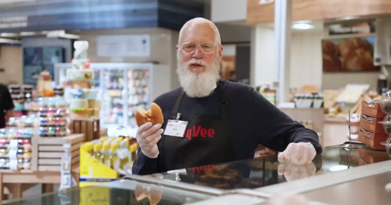 Unbelievable: David Letterman Ditches Studio for Grocery Store! Lana Del Rey Takes on Waffle House Waitressing!