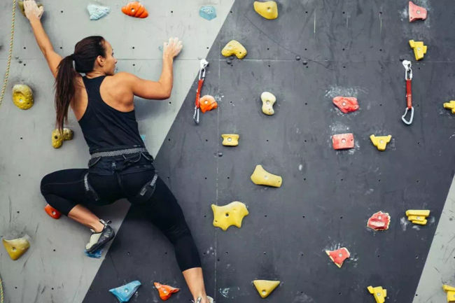 The Ultimate Guide to Essential Bouldering Gear for Beginners