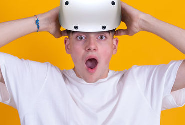 Mind-Blowing Twist Unveiled: PlayStation VR2 Player Unveils Unexpected Surprise Post-Headset Removal