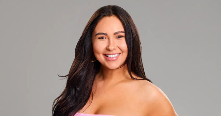 Jaw-Dropping Love Is Blind Contestant's Mind-Blowing 1-Year Body Transformation