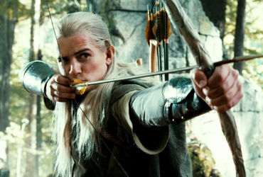 LOTR: Legolas' Jaw-Dropping Archery Skills in Helm's Deep Battle - A Master Archery Expert Weighs In!