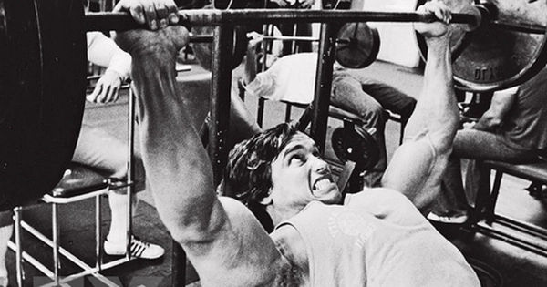 Cách rèn luyện đỉnh cao của Arnold Schwarzenegger: Bí quyết vàng cho thể thao Việt Nam