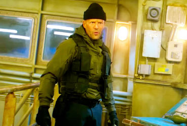 Explosive Showdown: Jason Statham vs Iko Uwais in The Expendables 4 - Must-See Action!