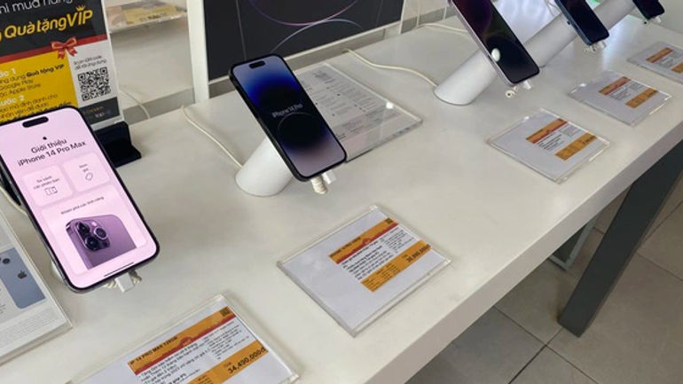 Khám phá độc quyền: iPhone 15 xách tay với giá chỉ cao hơn nguyên bản khoảng 10 triệu đồng