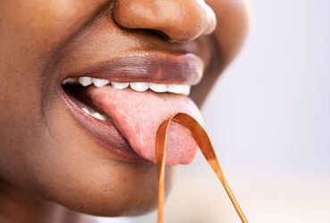 The Ultimate Guide to Achieving a Refreshingly Clean Mouth: Master the Art of Tongue Scraping
