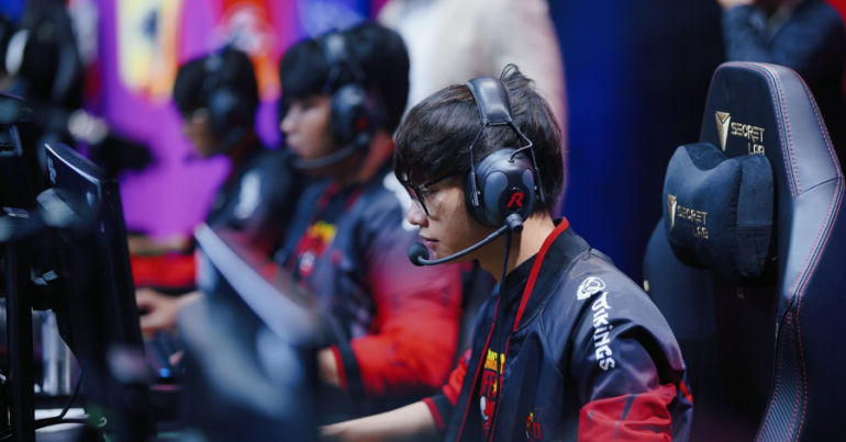 SGB hé lộ mức giá mua lại khiến VCS bất ngờ!