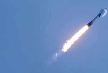 Vệ tinh internet của tỷ phú Musk gặp nguy hiểm bất ngờ trong không gian