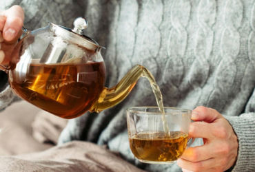 Chuyên gia dinh dưỡng tiết lộ đồ uống hiệu quả đánh tan mỡ bụng và giảm triệu chứng viêm mãn tính