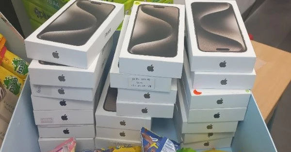 Viên iPhone 15 Pro Max đắt nhất từ trước đến nay bị tạm giữ ở Hải quan Đà Nẵng