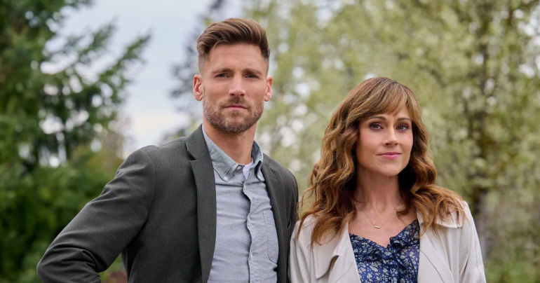 Unveiling the Unbreakable Bond: Witness Nikki DeLoach and Andrew Walker's Heartwarming Friendship Behind the Scenes